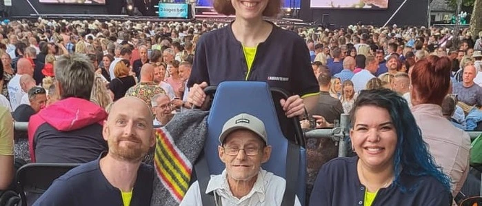 Wolfgang mit seinen drei Wunscherfüllern beim Konzert 