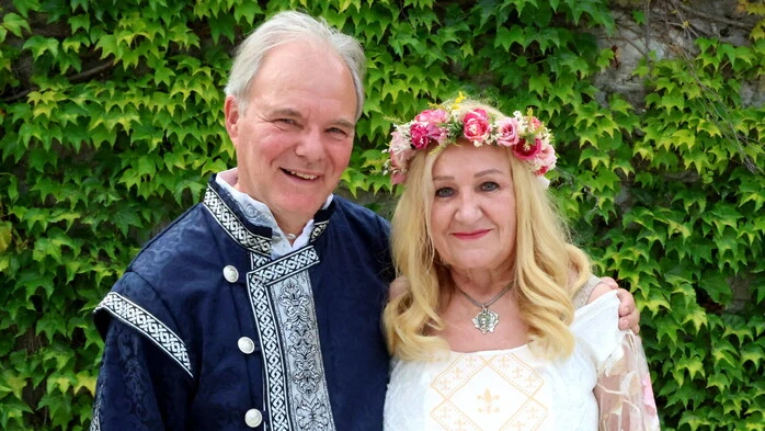Albert Gunzer und Michaela Bleyer heirateten in Mittelalterkostümen