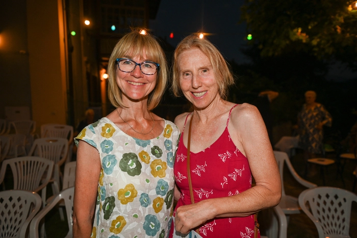 Zahlreiche Besucher genossen den Sommerabend.