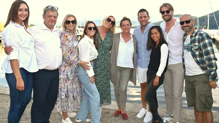 Klara Wieser mit Familie und Gästen bei der Abschiedsfeier