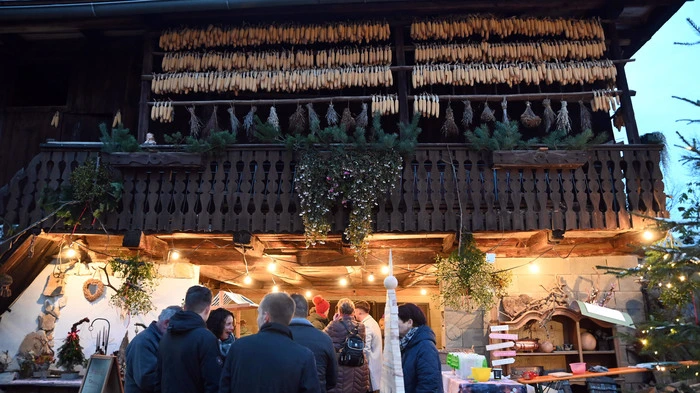 LOKAL ,2024-11-23, Schiefling Farrendorf Adventzauber
im Bild:Schiefling Farrendorf Adventzauber
Credit Photo by:Hermann Sobe 
