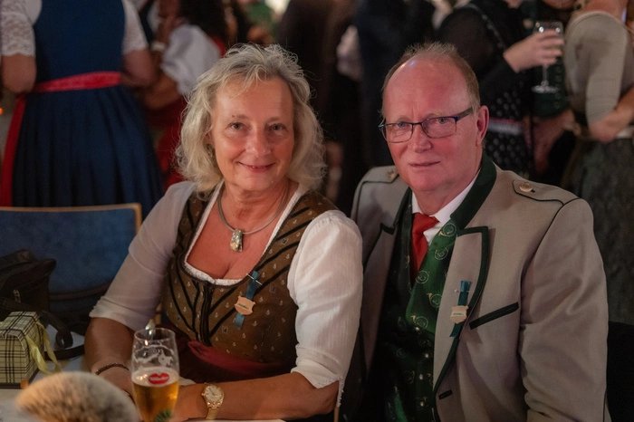 Die Gäste kamen traditionell in Tracht