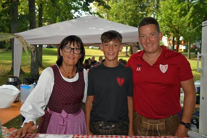 Das 7. Rosentaler Pohača-Fest zog zahlreiche Besucher an