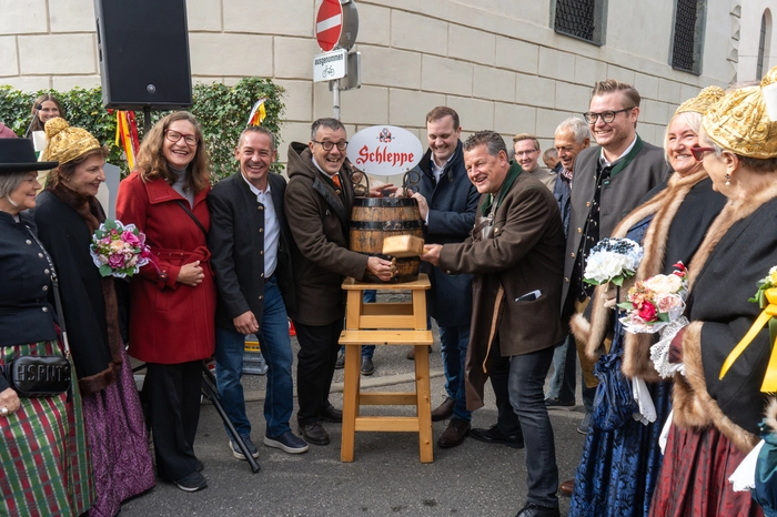 Mit dabei waren Bürgermeister Christian Scheider, Moderatorin Katharina Mikl, Vizebürgermeister Patrick Jonke oder Stadträtin Constance Mochar