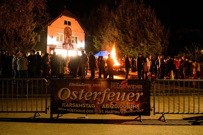 Osterfeuer der FF St. Martin; Rüsthaus; Fotograf Thomas Hude; Ostern; Karsamstag; Feuer; 4.4.2026