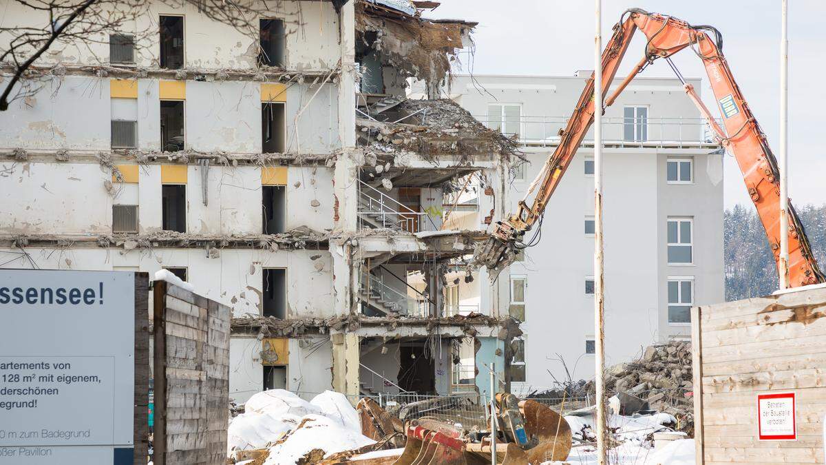 Auf den geplanten Abriss und Neubau von Gemeindewohnungen in Klagenfurt wird man noch länger warten müssen (Symbolbild)