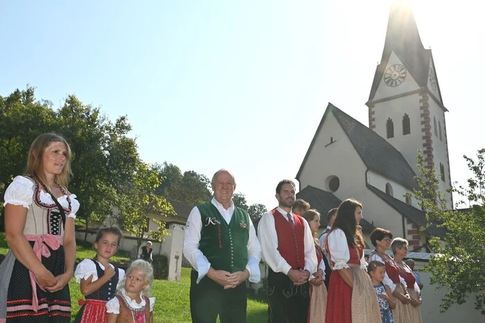 Vor dem Kirchtag war eine Heilige Messe mit Umgang angesagt