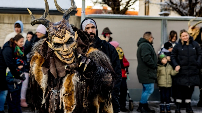 Schaurige Gestalten warteten beim Krampuslauf in Klagenfurt-Annabichl auf die Besucher