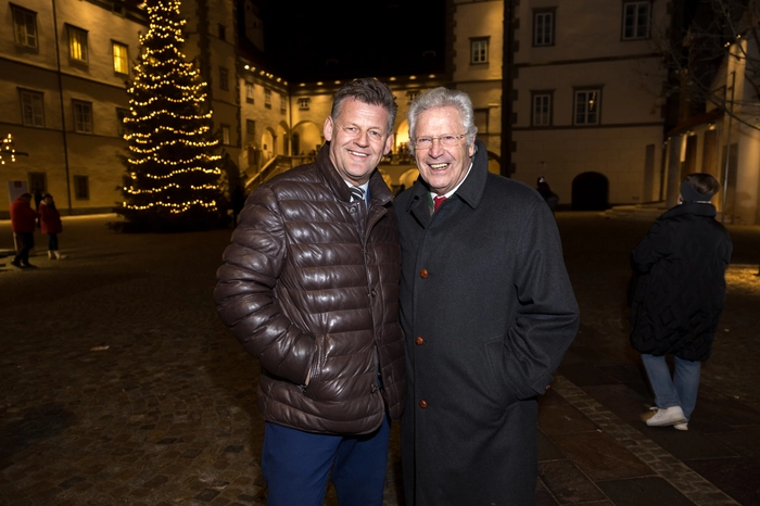 Auch Bürgermeister Christian Scheider und Gesangsurgestein Richi Di Bernardo waren mit dabei.