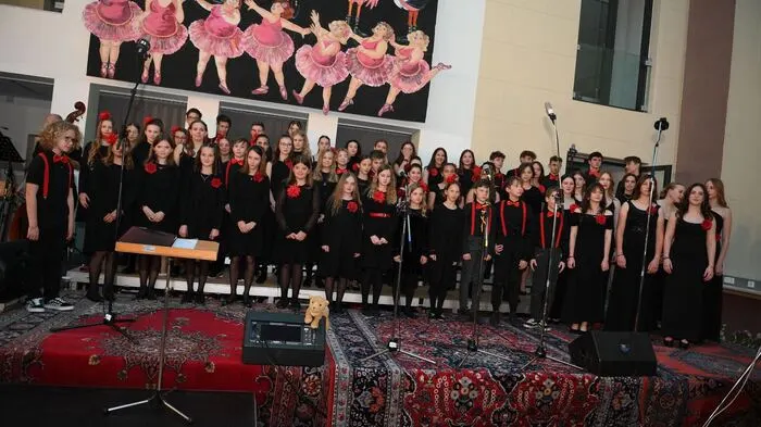 Zu zwei stimmungsvollen Konzerten lud der Schulchor von Tanzenberg unter der Leitung von Sylvia Steinkellner