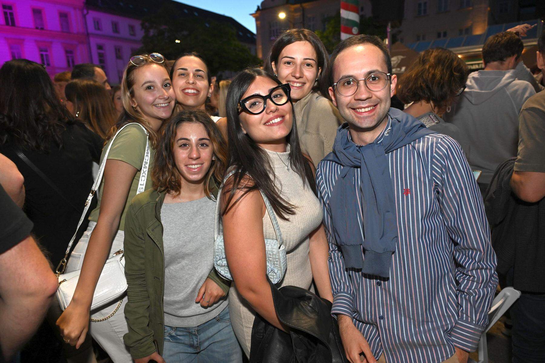Klagenfurt: Das erste After Work wurde zur stimmungsvollen Mega-Party