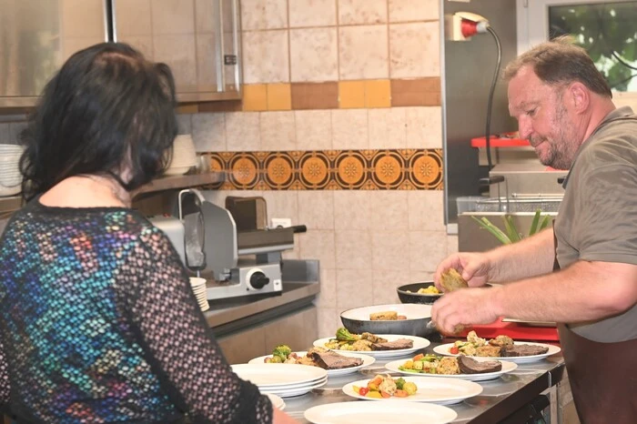In der Küche wurde perfekt gearbeitet