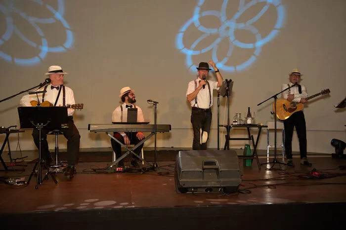 Die Band „Swing train“ rockte den Abend mit Songs von Frank Sinatra, Elvis Presley oder Dean Martin.
