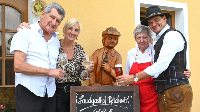 Reidn´wirt Karl Liebetegger, Luise Valentinitsch, Wirtin Irmi Liebetegger und Weinexperte Günther Jordan