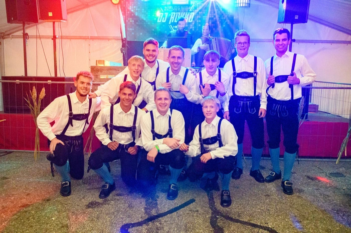 Erntedankdisco; Landjugend Ebenthal; Fotograf Thomas Hude, Vorplatz FF Ebenthal; 5.9.2025