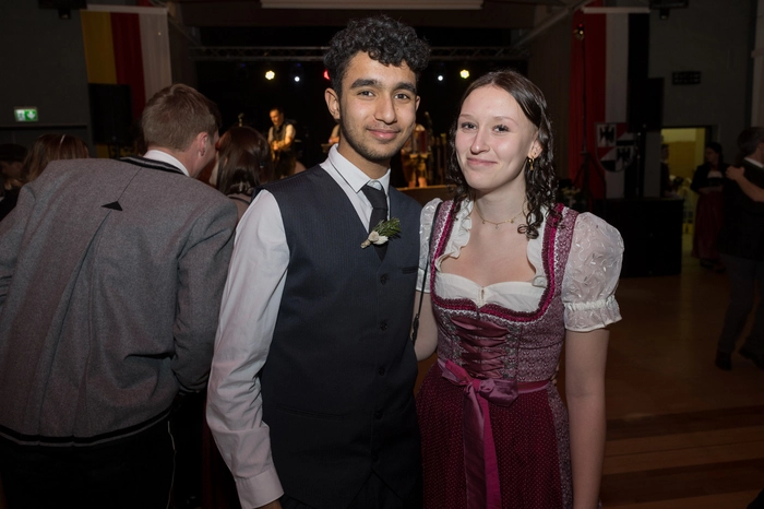 Es war der stimmungsvolle Auftakt zur Ballsaison im Bezirk Klagenfurt-Land.