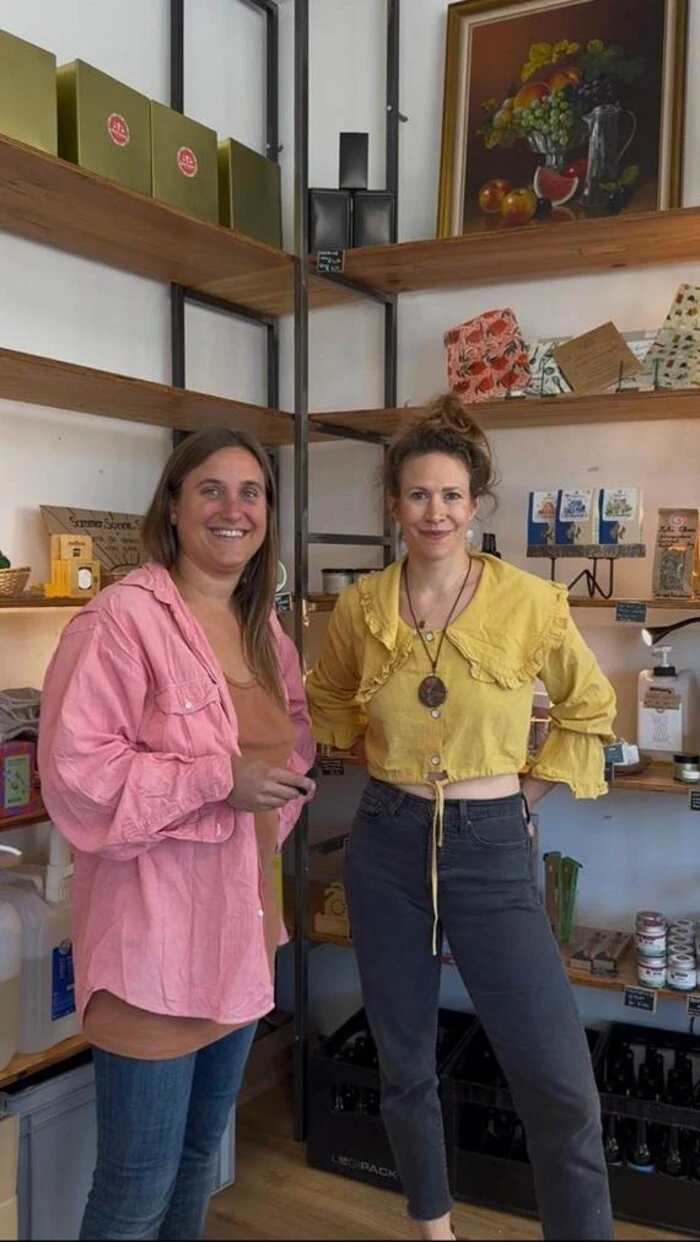Julia und Sophie Petschnig (von links) führen den Verein „Together Kleine Freiheit“