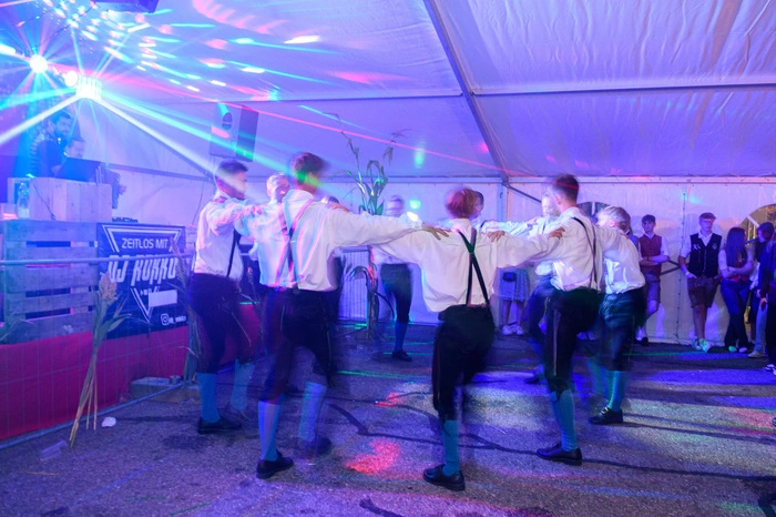 Erntedankdisco; Landjugend Ebenthal; Fotograf Thomas Hude, Vorplatz FF Ebenthal; 5.9.2025