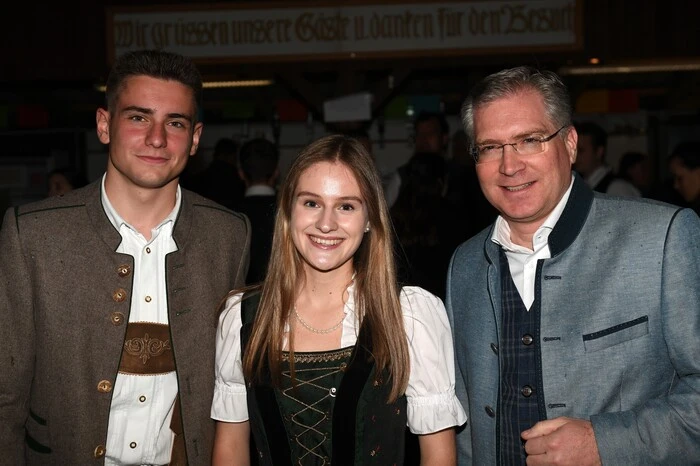 Obmann Julian Jandl und Leiterin Magdalena Tomaschitz konnten auch Bürgermeister Martin Kulmer begrüßen