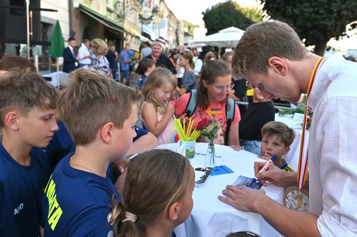 Der Europameister und Olympiateilnehmer nahm sich für seine Fans geduldig Zeit