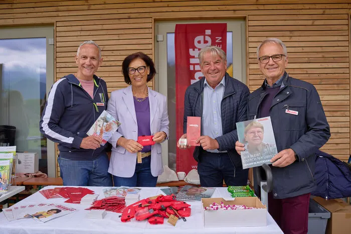 Am zweiten Tag der Familien- und Gesundheitstage 2025 in Ludmannsdorf eröffneten Bürgermeister Manfred Maierhofer, die Leiterin der „Gesunden Gemeinde“ Gusti Gasser sowie Gemeinderätin Roswitha Moswitzer offiziell das bunte Programm. 