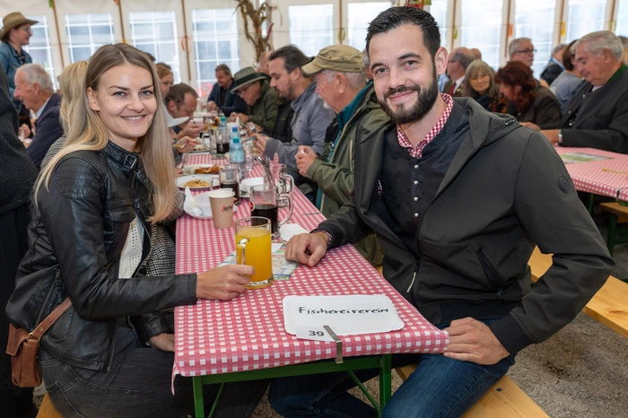 Im Mittelpunkt des Festes standen nicht nur kulinarische Köstlichkeiten, sondern auch die lebendige Tradition der Pörtschacher Vereine. 