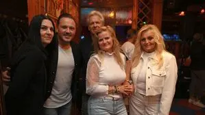 In der Tenne wurde bis in die frühen Morgenstunden gefeiert und getanzt