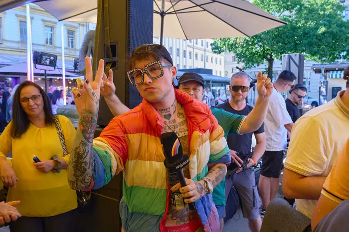 Influencer Ian Jules war auch vor Ort.