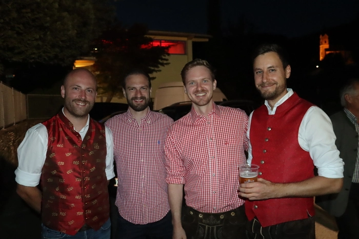 Zur Abwechslung spielten noch die Geschwister Scharf auf und das steirisch-bayerische Damenquartett „5fürEva“ unterhielten musikalisch und gesanglich das Publikum.