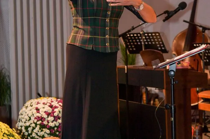 Chorleiterin Carmen Nickel-Unterholzer