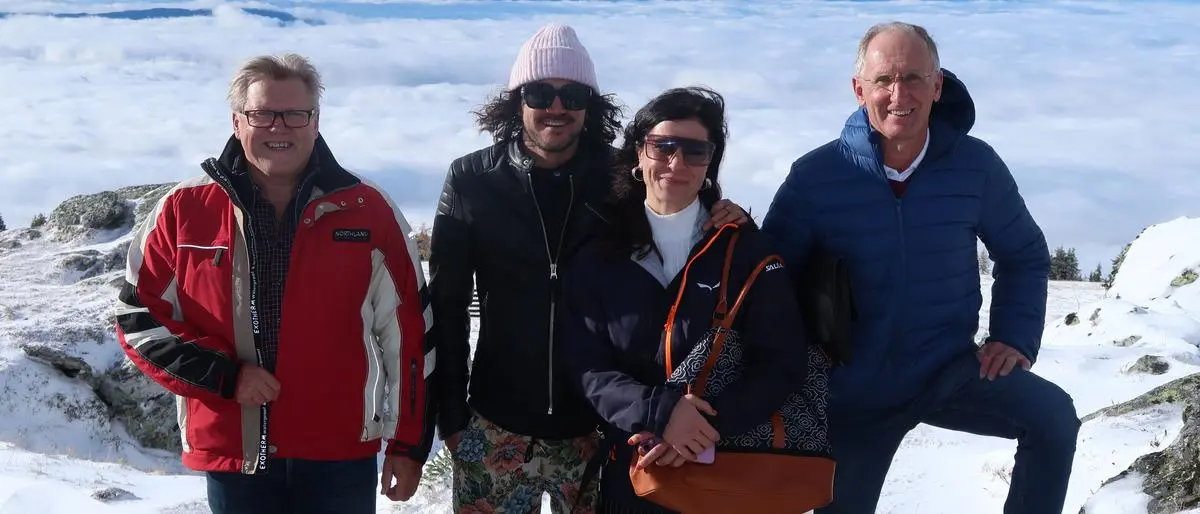 Von links: Hüttenwart Gottfried Paulitsch, die derzeitigen Pächter Petra Füruter und Marco Schiestl sowie Helmut Sumper, Obmann vom Alpenverein Wolfsberg