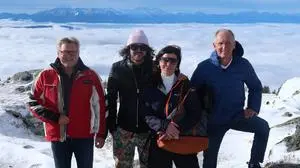 Von links: Hüttenwart Gottfried Paulitsch, die neuen Pächter Petra Füruter und Marco Schiestl sowie Helmut Sumper, Obmann vom Alpenverein Wolfsberg