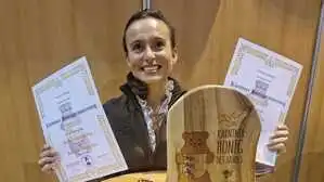 Verena Lobnig vom Bienenzuchtverein Griffen konnte den Bronzenen Bären mit nach Hause nehmen