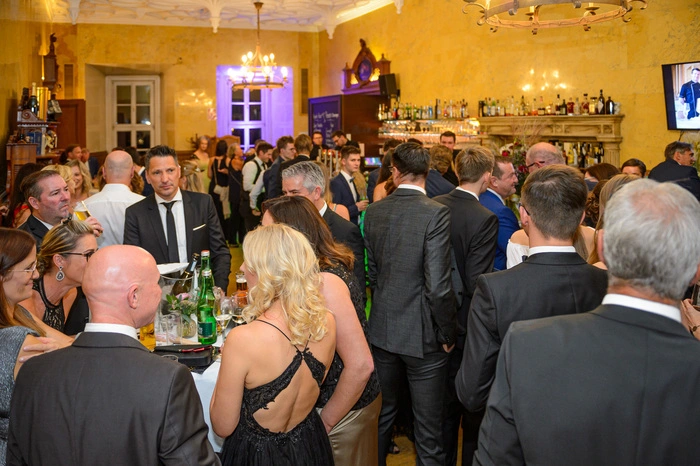 Ball am Schloss, Schloss Wolfsberg, Fotograf Thomas Hude, 19.10.2024, Club 41, Kiwanis Club Lavanttal, Kiwanis Club Wolfsberg, Lions Club Lavanttal, Rotary Club, Soroptimist Lovant/Wolfsberg, RAC Wolfsberg, Licht ins Dunkel