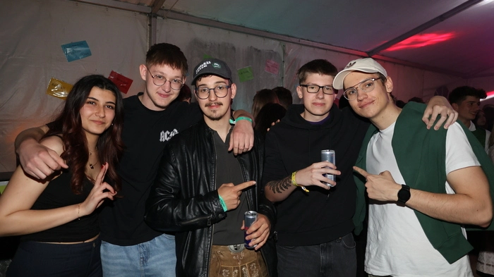 Partystimmung beim Frühlingsball der LJ Schiefling. Klicken Sie sich durch die Bilder!