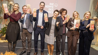 Man sieht jubelnde Gewinner