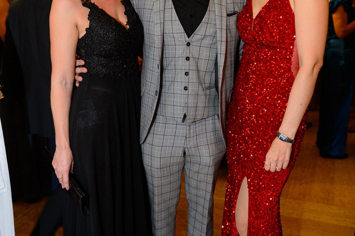 Ball am Schloss, Schloss Wolfsberg, Fotograf Thomas Hude, 19.10.2024, Club 41, Kiwanis Club Lavanttal, Kiwanis Club Wolfsberg, Lions Club Lavanttal, Rotary Club, Soroptimist Lovant/Wolfsberg, RAC Wolfsberg, Licht ins Dunkel