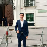 Nicolas Polesnig absolviert seinen Zivildienst in der Sektion II – Integration des Bundeskanzleramtes in Wien