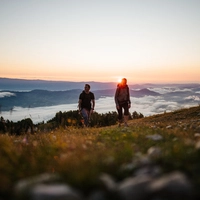 Sonnenaufgangswanderung auf der Petzen, einem Teil des Karawanken Unesco Global Geopark