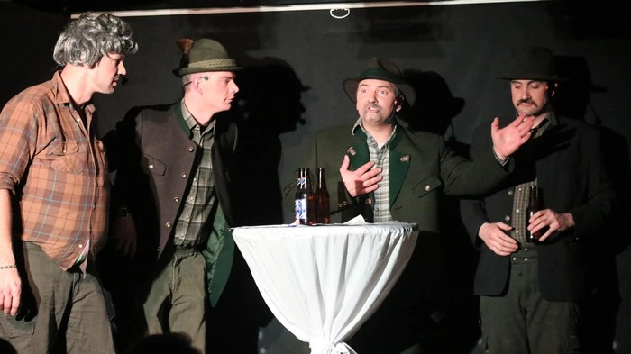 Trophäenschau in Murau. Die einen Tag zu spät eintreffenden Mitglieder des slowenischen Jägerchores mit Daniel Kaschnig, Daniel Lippusch, Rainer Potocnik & Maximilian Kuchling