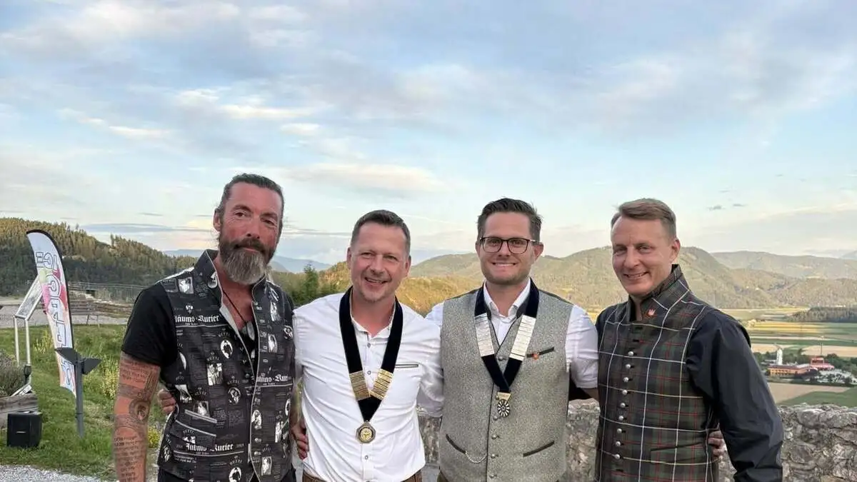 Benjamin Schildberger (2. von rechts) ist der neue Präsident des Round Table 47 Völkermarkt