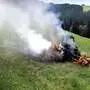 Der Traktor brannte vollständig aus 