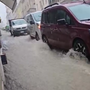 Heftige Regenfälle und Straßensperren in Triest