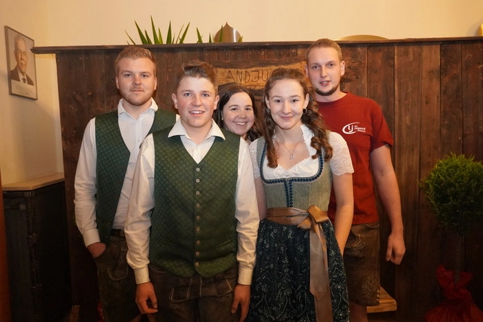 Jonas Oberzaucher, Stefan Risser, Hannah Auer, Magdalena Schmölzer und Jonas Moser