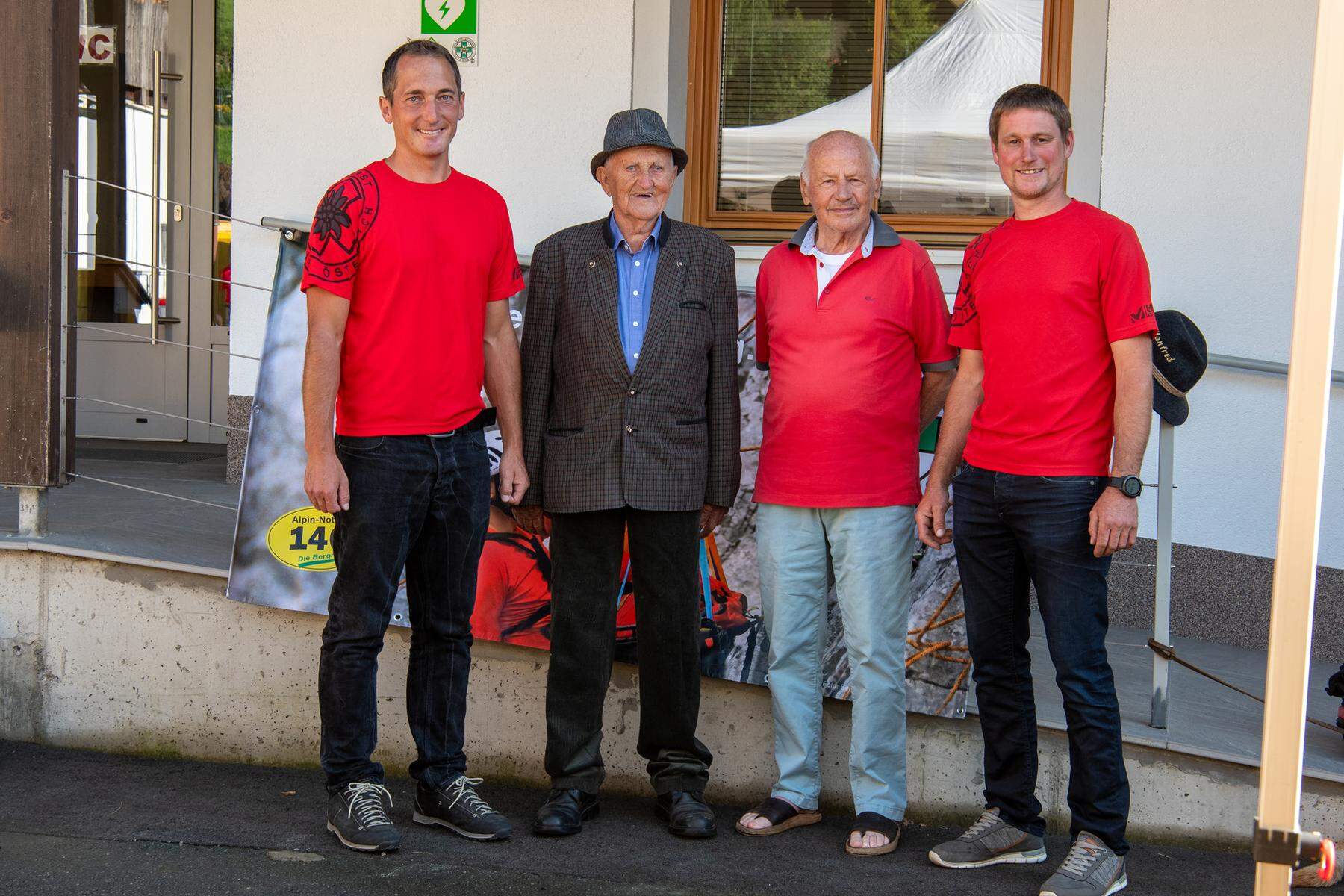 Zahlreiche Besucher: Bergrettung Lesachtal stieß auf 60-jähriges Bestehen an