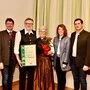 Sieben Personen mit einer Urkunde | Rudolf Kommetter, Siegfried Huber, Hans und Monika Allmaier, Katrin Unterweger, Mathias Themeßl und Bernhard Rebernig
