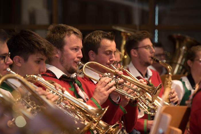 Das Programm reichte vom Choral, über zünftige Marschmusik bis hin zu modernen Klängen