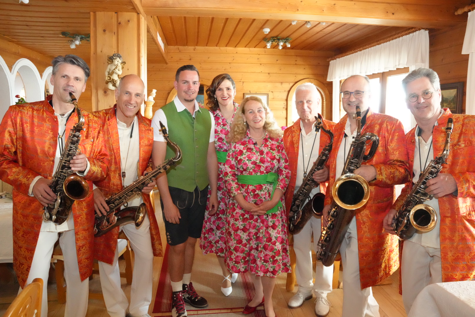 Benjamin und Birgit Obweger und Brigitta Baumann mit der Event-Band Sax-Royal