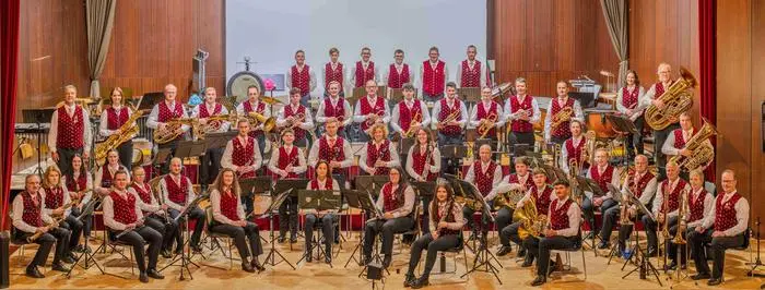 Die Musikerinnen und Musiker der Bürgermusik Millstatt