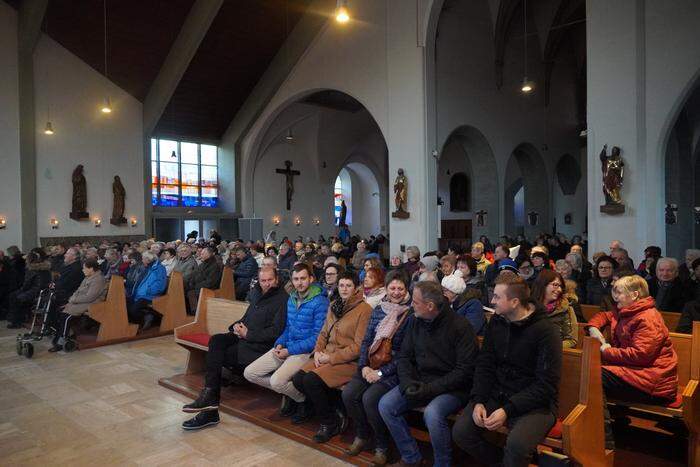 Die Zuhörer in der Stadtpfarrkirche Spittal wurden auf Weihnachten eingestimmt